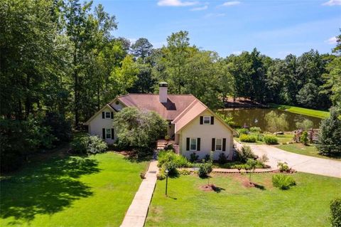 A home in Whitesburg