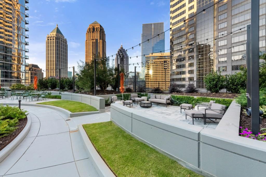 1010 Midtown - Residential