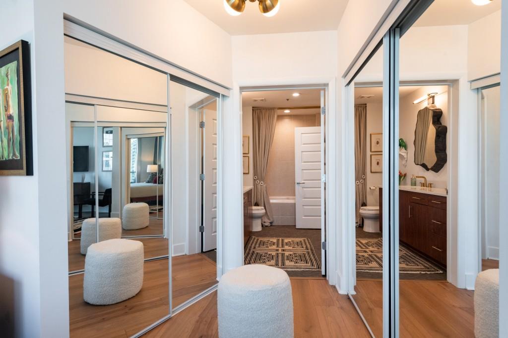 1010 Midtown - Residential