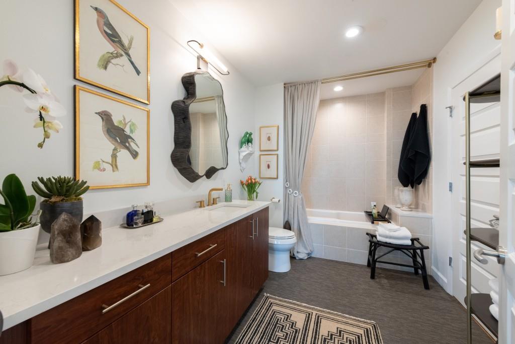 1010 Midtown - Residential