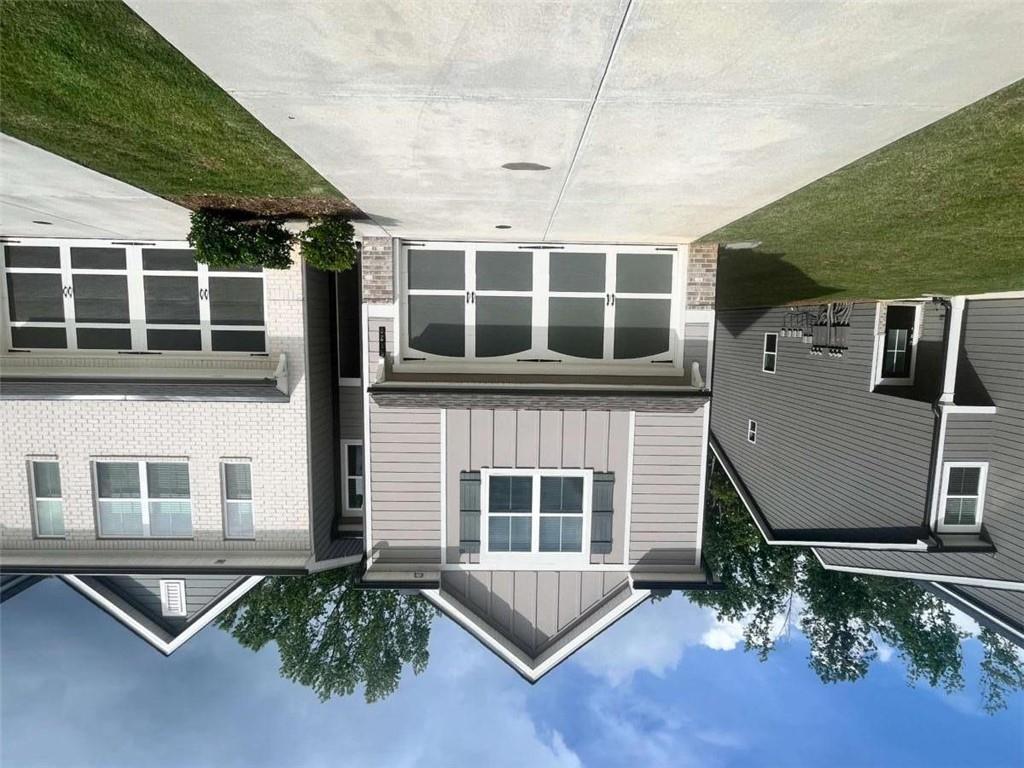Sidney Square - Residential Lease