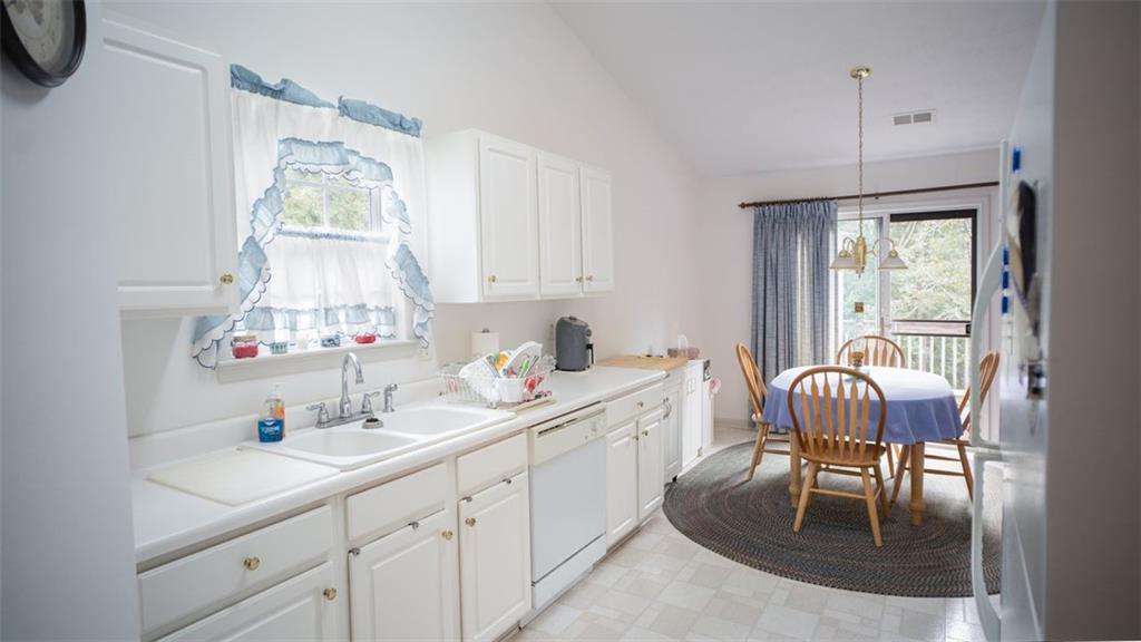 5437 EVERGREEN FOREST Court