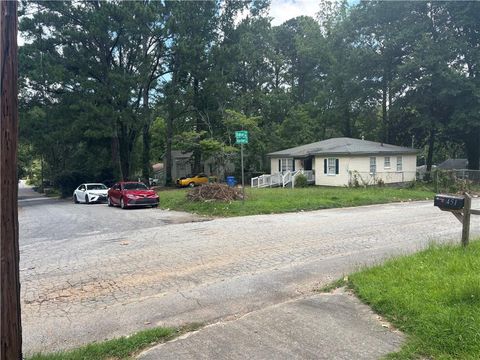 479 Aberdeen Drive NW Atlanta GA 30318