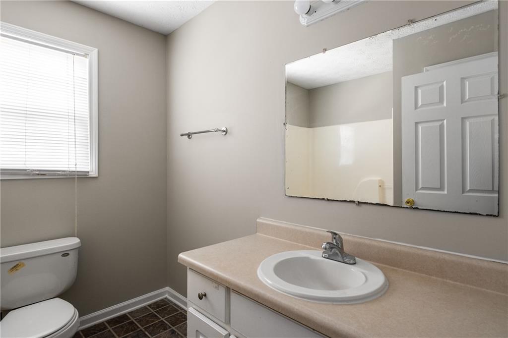 175 Hearth Way, Fairburn, Georgia image 11