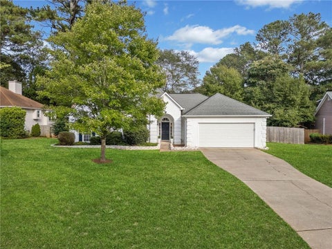 Homes For Sale - 2376 Battle Forest Drive<br/> Marietta, GA 30064