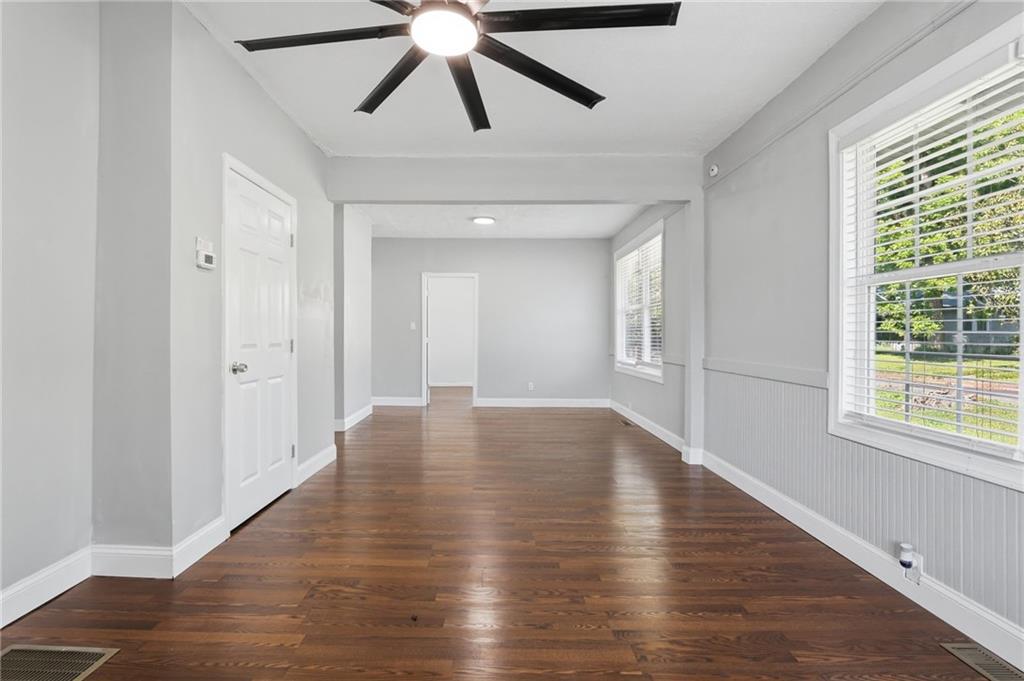 505 E 3rd Street NE