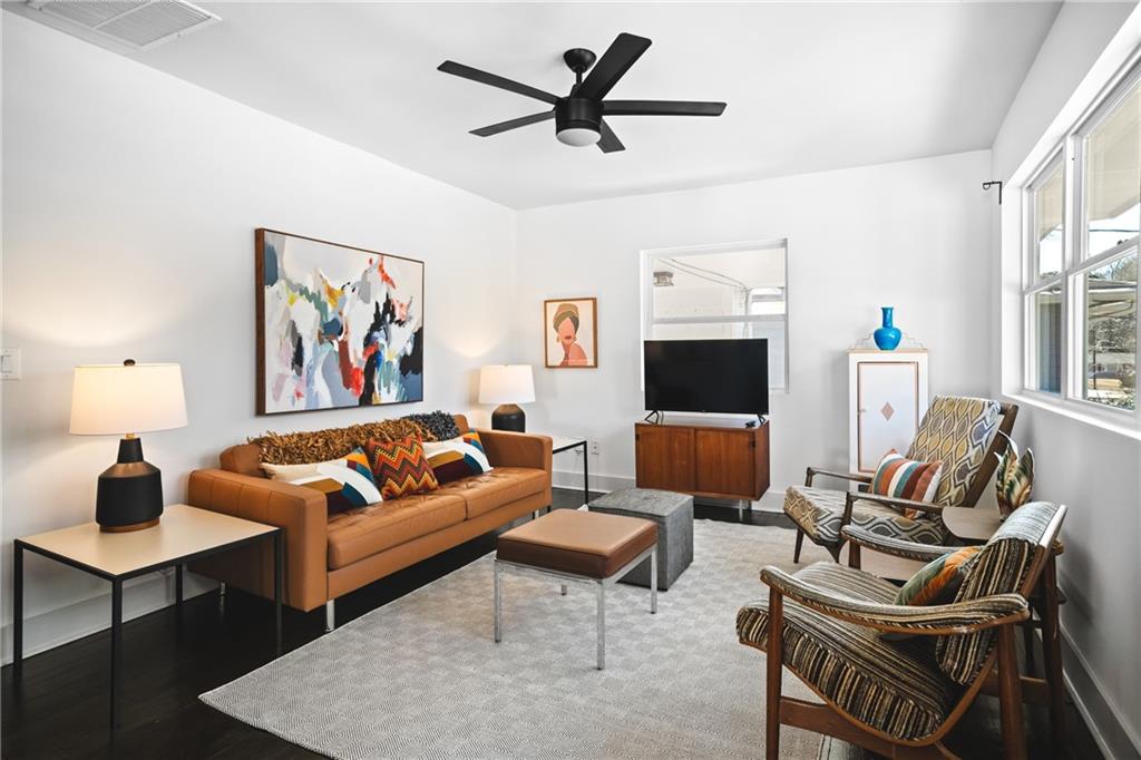 868 Stokeswood Avenue SE