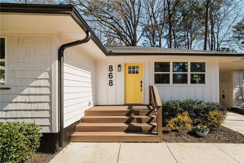 Photo of 868 Stokeswood Avenue SE, Atlanta, GA 30316 (MLS # 7709018)