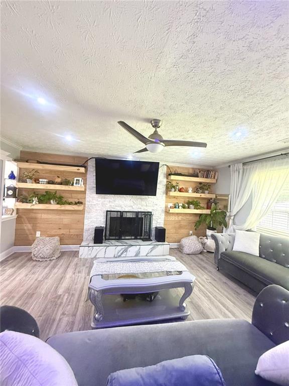 2256 SWAN LAKE Court
