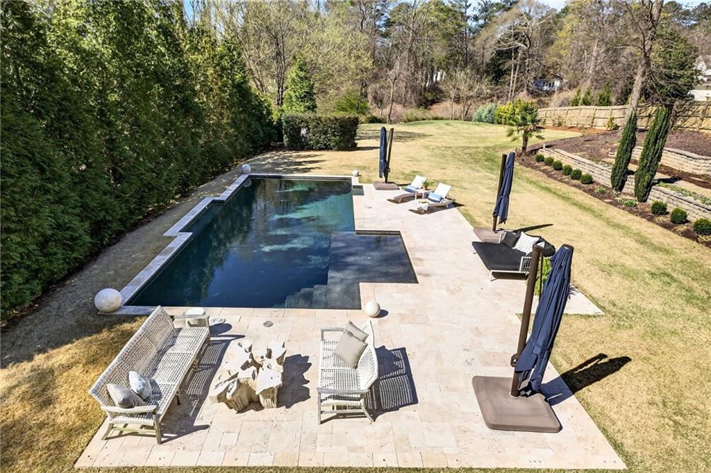 2838 Redding Road NE