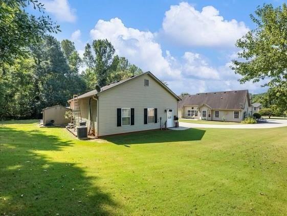 886 Jefferson Walk Circle