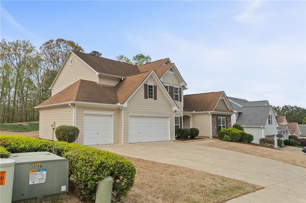 122 Crestmont Drive, Canton, Georgia image 2