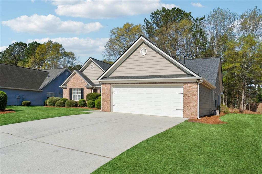 782 Towering Pine Trail, Lawrenceville, Georgia image 4