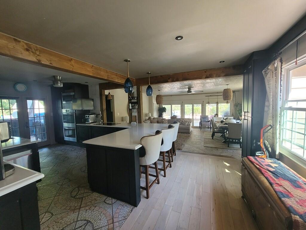 2158 WEYBRIDGE Drive