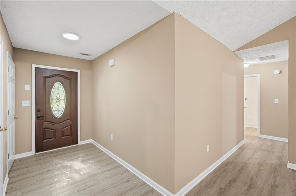 2072 Amberly Crossing Lane