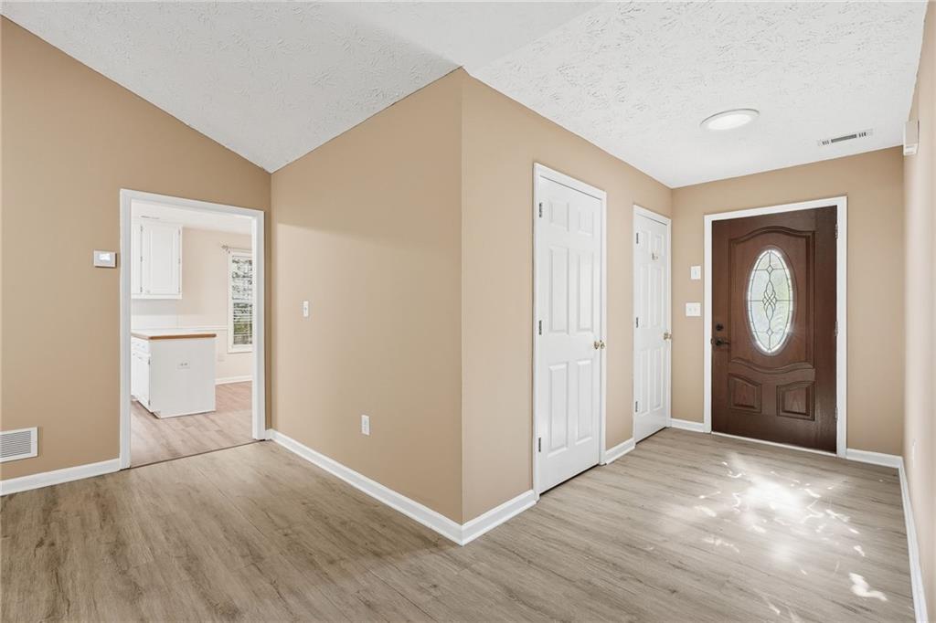 2072 Amberly Crossing Lane