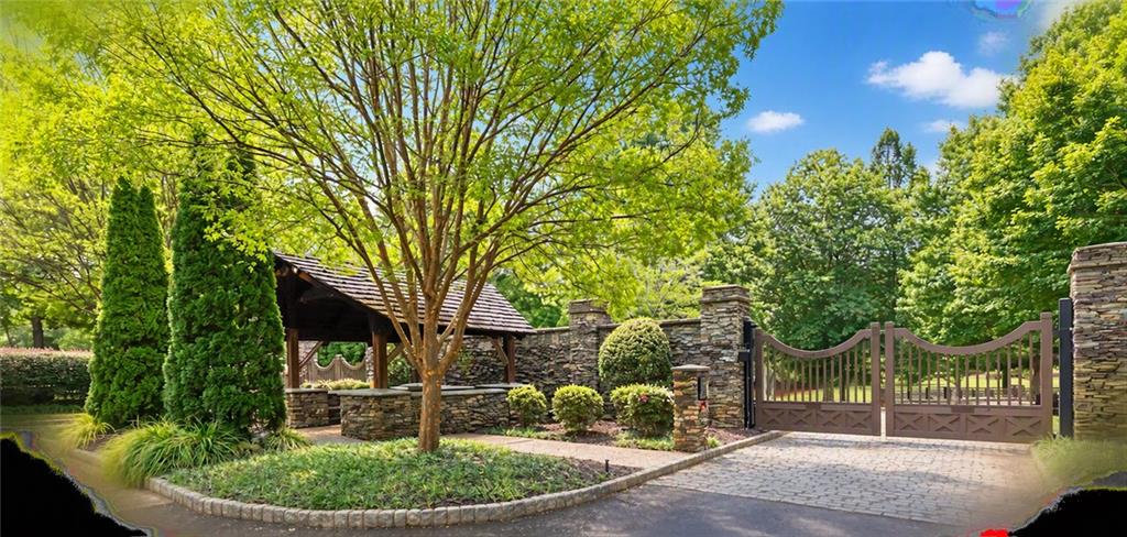 421 River Bluff Lane