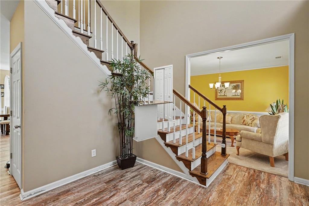 2002 Evergreen Drive SE