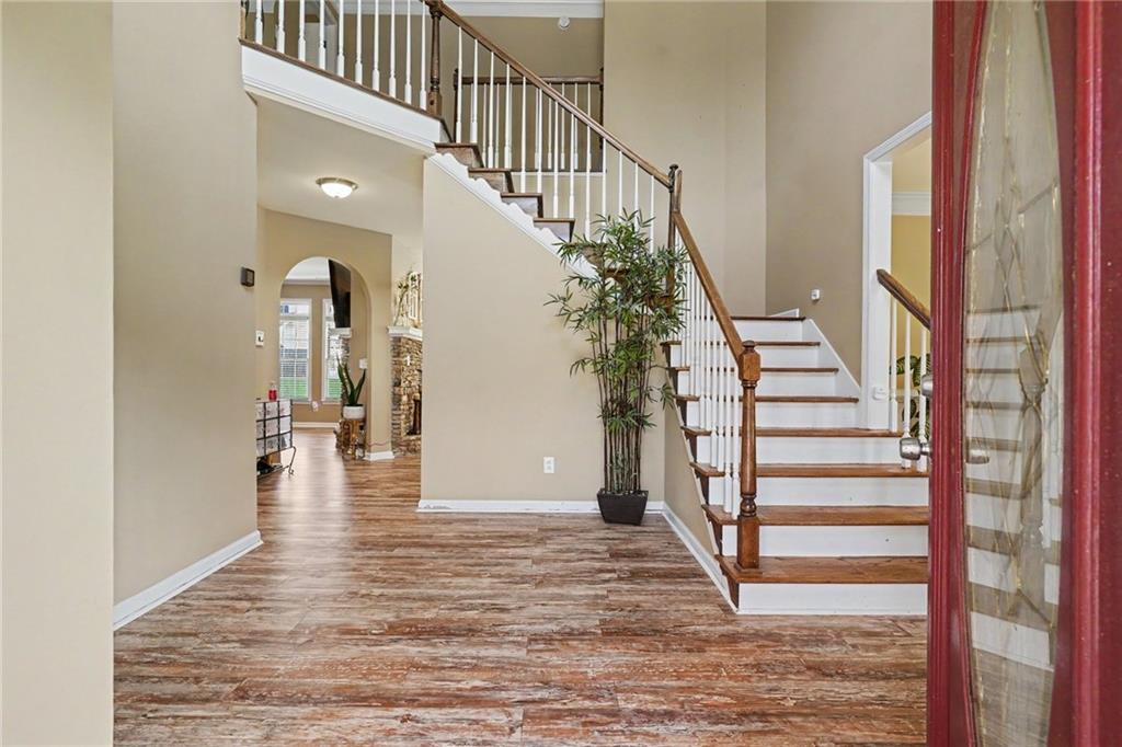 2002 Evergreen Drive SE
