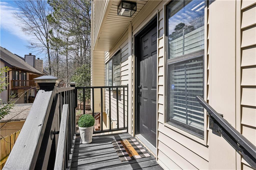 1069 Falling Water Drive, Smyrna, Georgia image 5