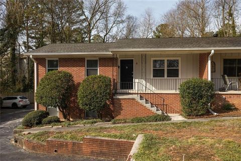 Photo of 2941 Caldwell Road NE #B4, Brookhaven, GA 30319 (MLS # 7714940)