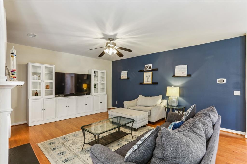 3995 Brockett Walk