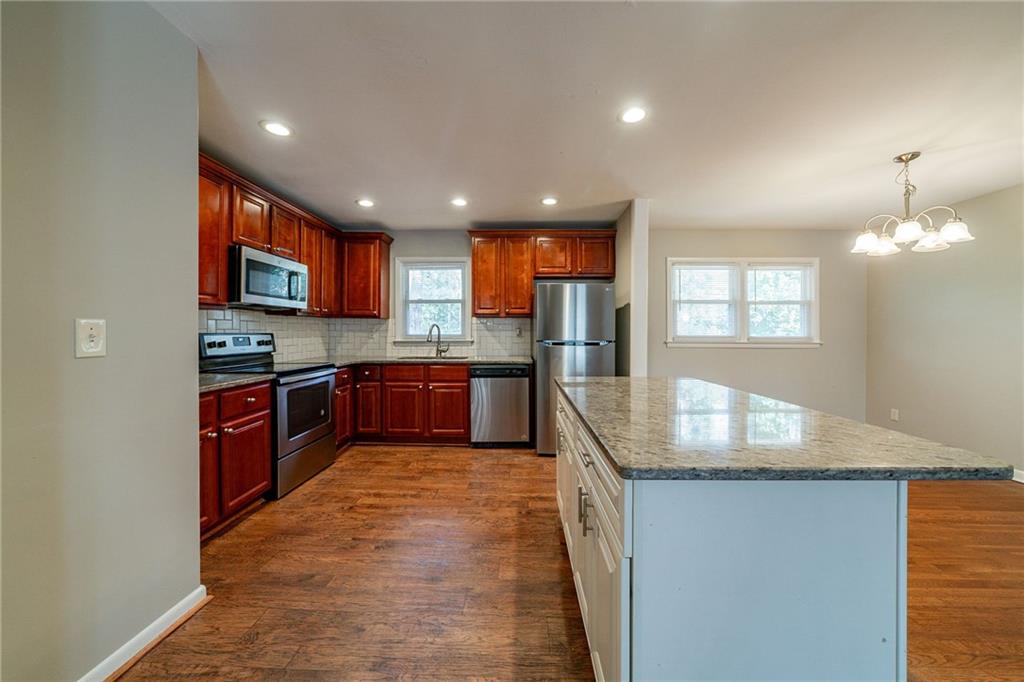 3930 Wedgefield Circle, Decatur, Georgia image 6
