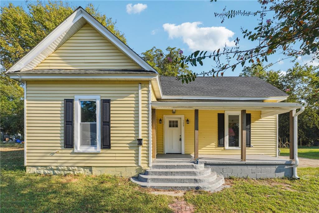 Welcome to this large, renovated, ranch home for sale in a great Cedartown location. This house offers a huge dine-in kitchen with new white cabinets, granite counter tops, stainless appliances, and a tile backsplash. The home also has a large master bedroom with on suite bathroom that has a double vanity and large tile shower, and a walk-in closet. The property has nice size secondary bedrooms, great family room, new paint, new engineered hardwood floors, high ceilings, new windows, new HVAC system, new water heater and the home comes with a new washer/dryer. The outside of the property has a great front porch, nice side deck, off street driveway/parking pad, new roof, and level lot with great backyard. The home is on a quiet street very close to downtown Cedartown and The Silver Comet Trail. Must See!! ****Property is eligible for USDA 100% financing****