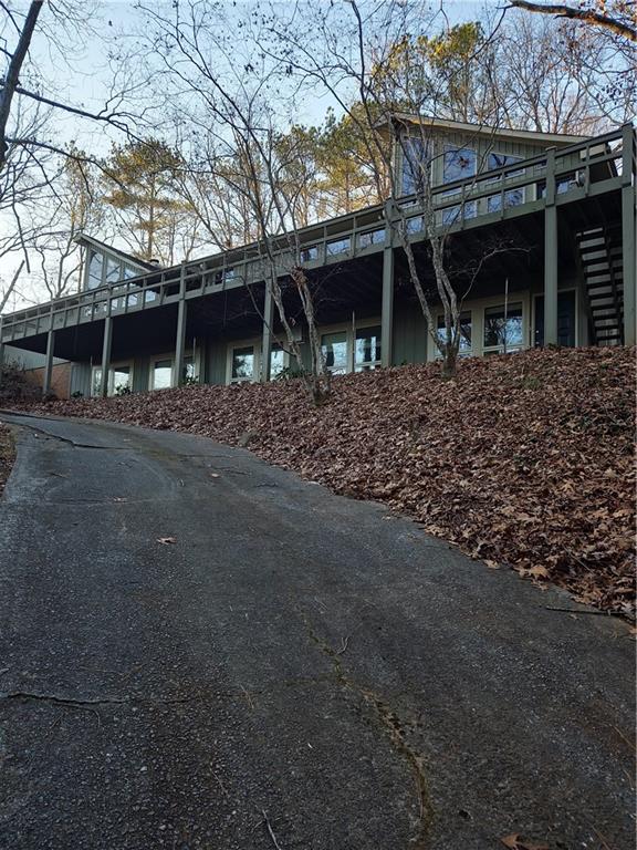 190 Valley Cove