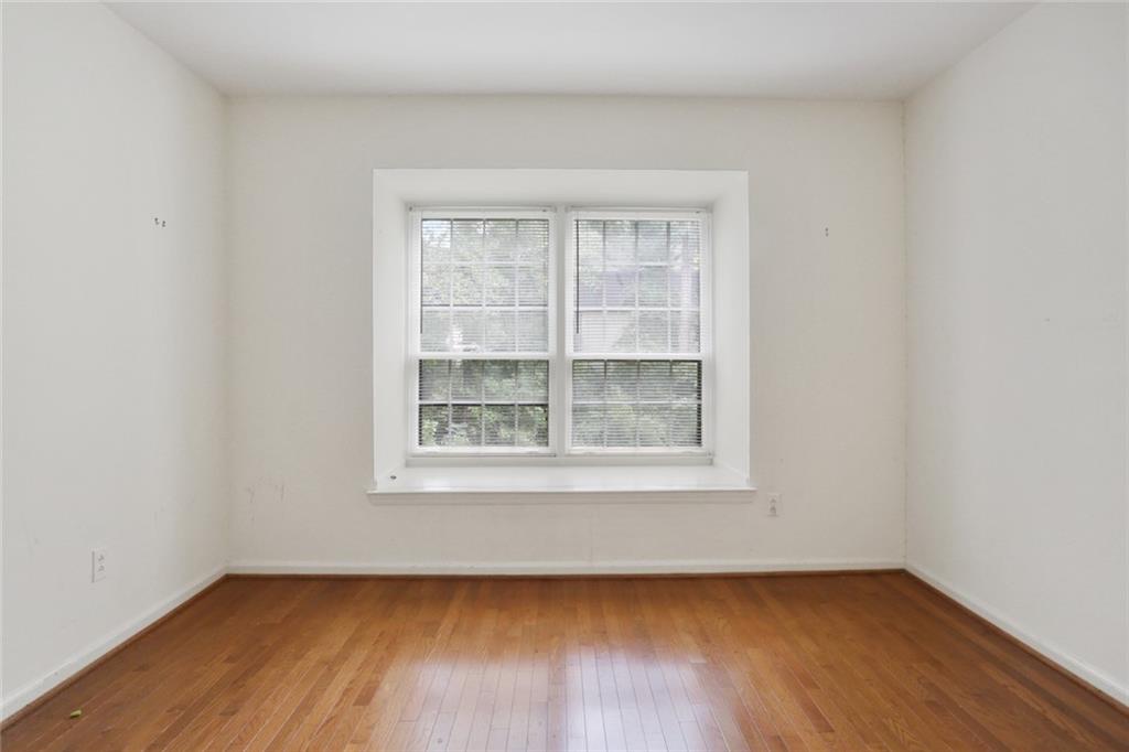 Cross Creek - Residential Income