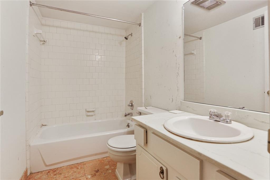 Cross Creek - Residential Income