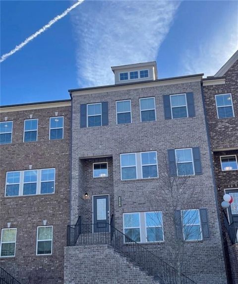 Townhouse For Sale - 2228 Fern Park Drive<br/> Dekalb County, Atlanta, GA 30341