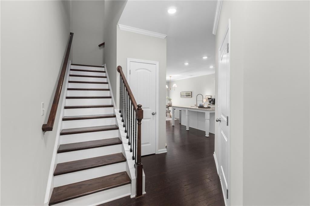1467 Lanier Vista Drive