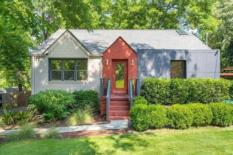 Photo of 1944 Delphine Drive, Decatur, GA 30032 (MLS # 7704064)