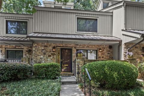 Townhouse For Sale - 1252 Druid Knoll Drive<br/> Brookhaven, GA 30319