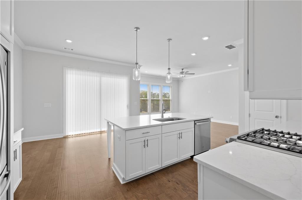 637 Skytop Drive