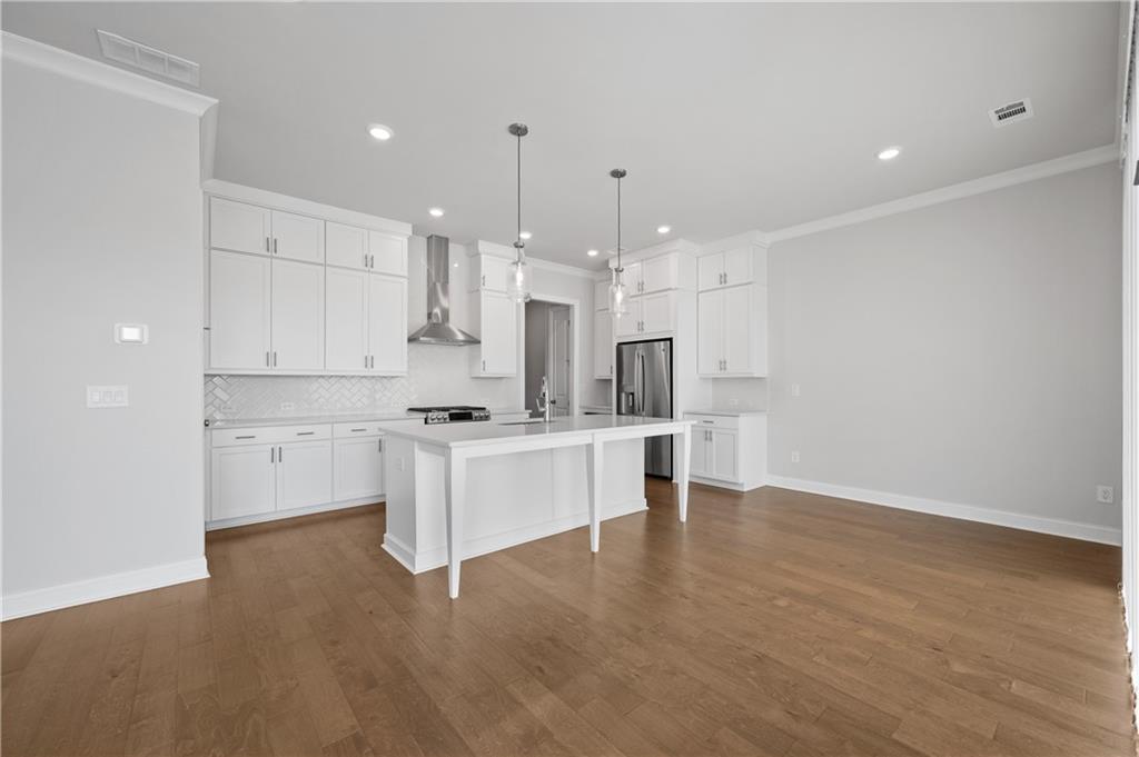 637 Skytop Drive