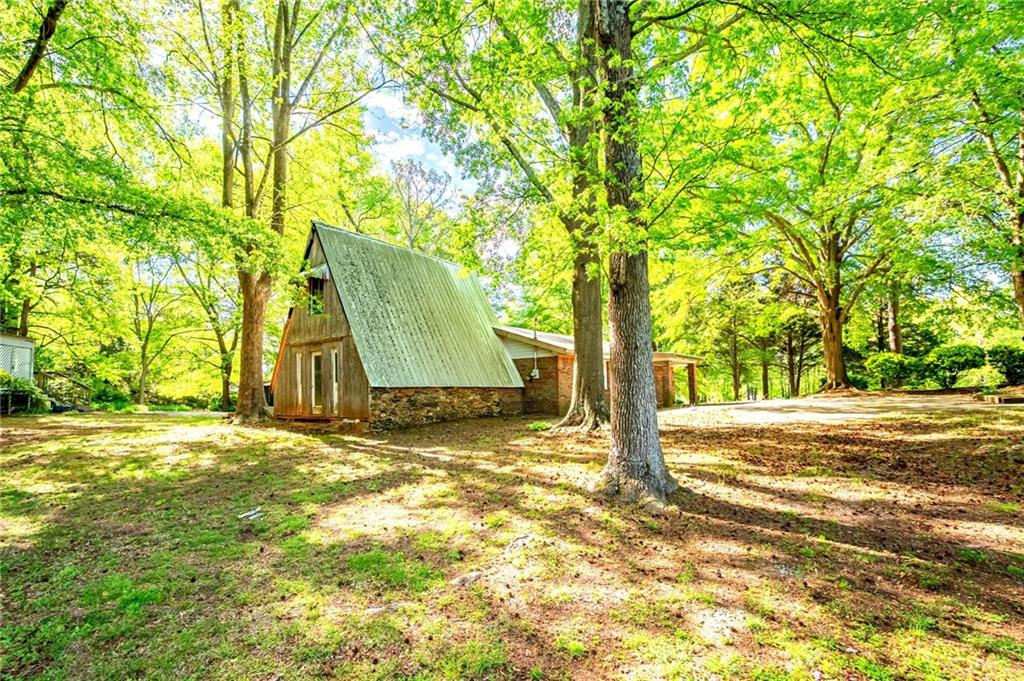 1098 Cown Road