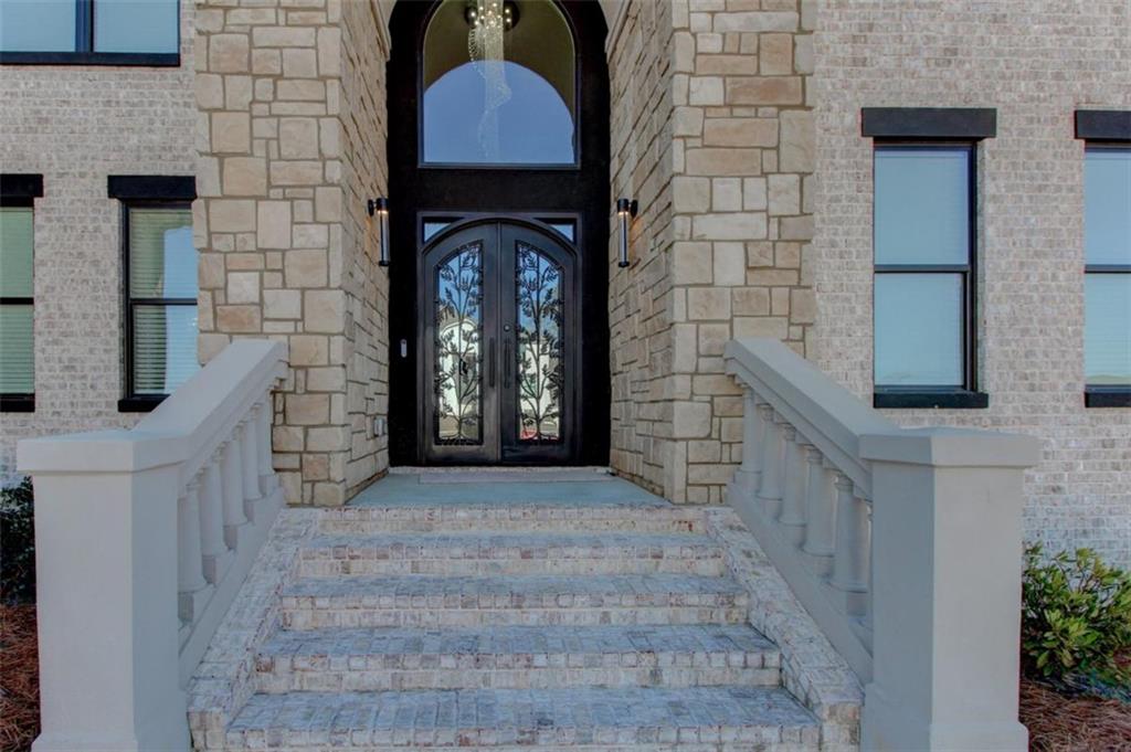 2960 Waterford Dr SW