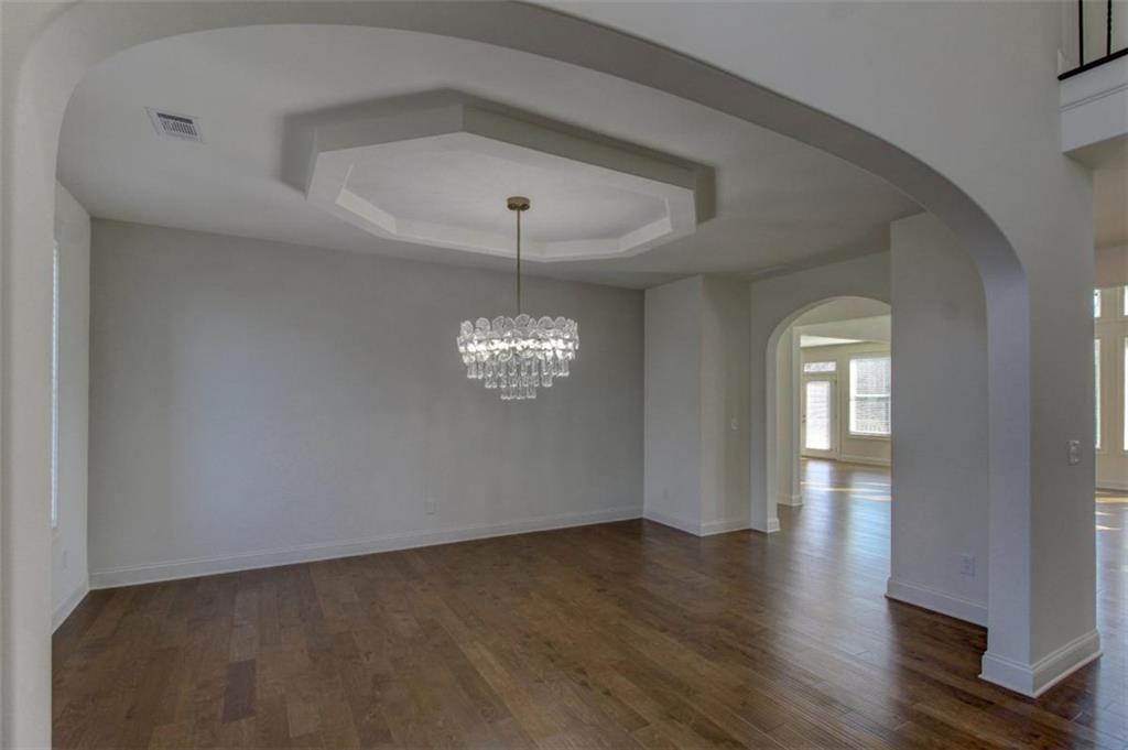 2960 Waterford Dr SW