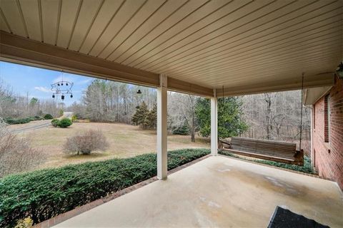 A home in Dawsonville