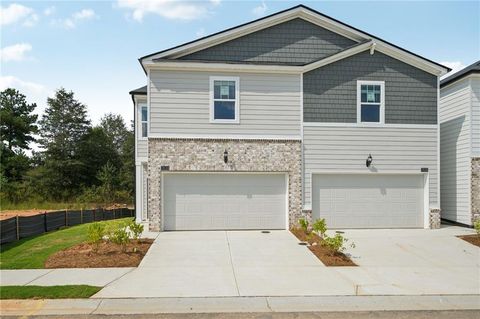 Townhouse For Sale - 7830 Marie Way<br/> Fairburn, GA 30213