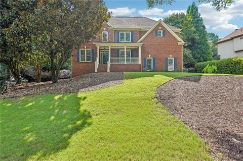 Homes For Sale - 42 Lakecrest Circle<br/> Suwanee, GA 30024