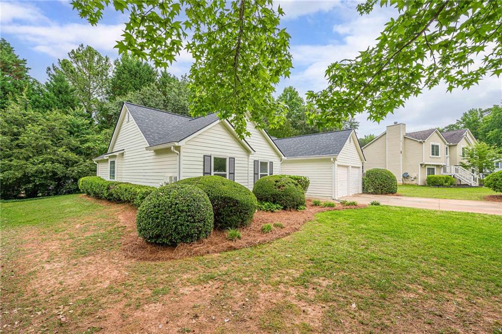 3002 Lake Park Trail