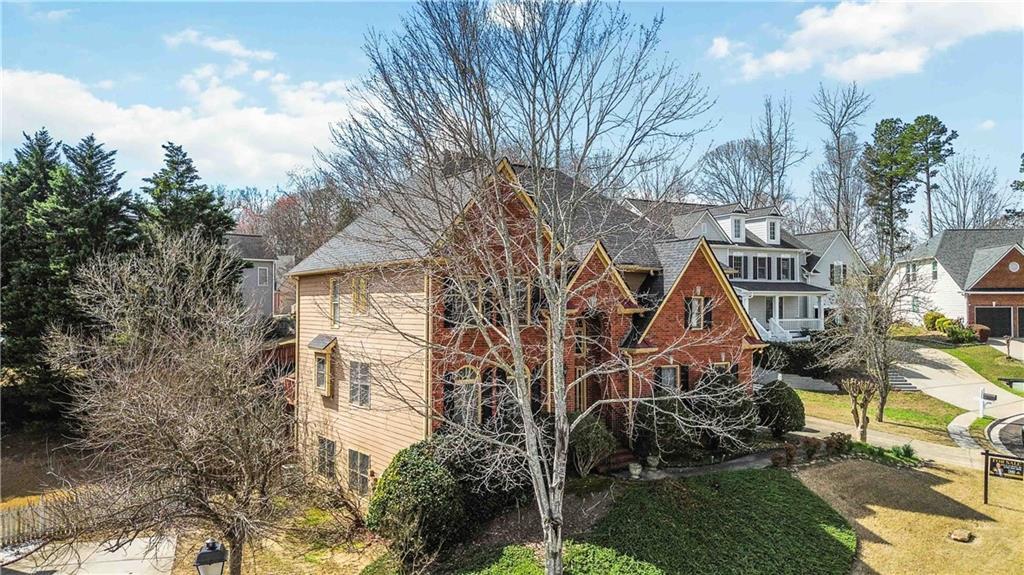 3976 Woodruff Park Way