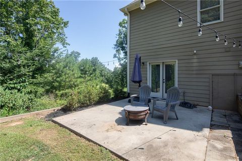 A home in Dawsonville