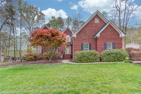 Homes For Sale - 124 Dumar Lane<br/> Hoschton, GA 30548