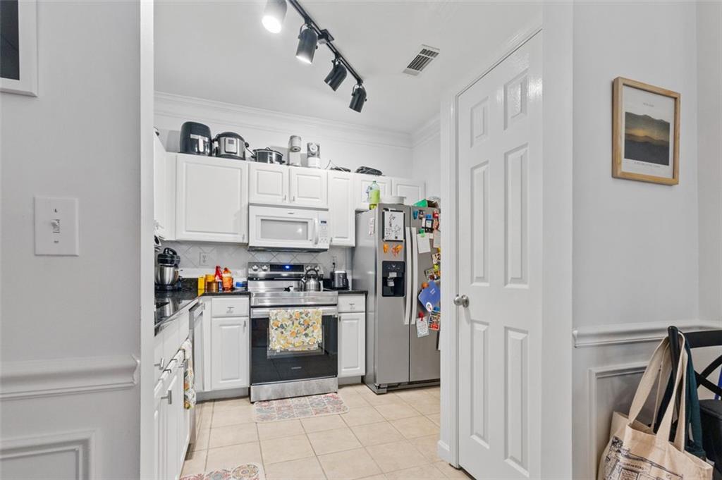 1850 COTILLION Drive 1203