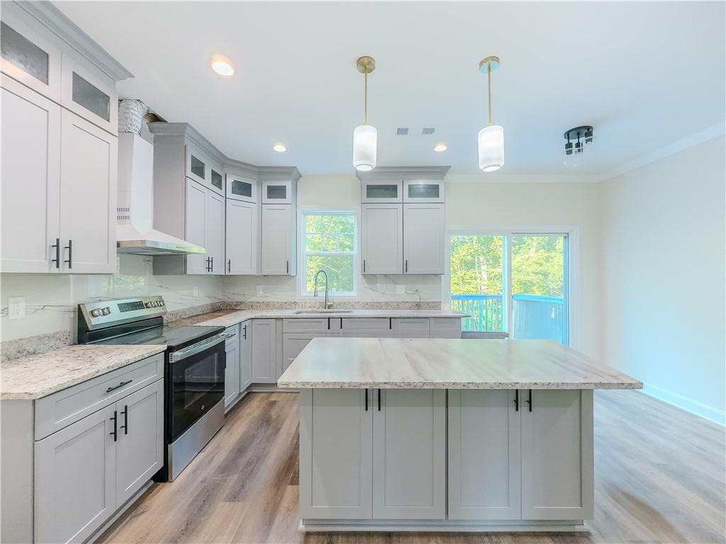 484 Fieldstream Way
