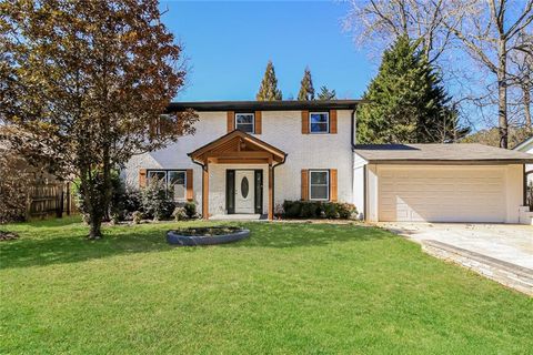 Homes For Sale - 3667 Manhattan Drive<br/> Decatur, GA 30034